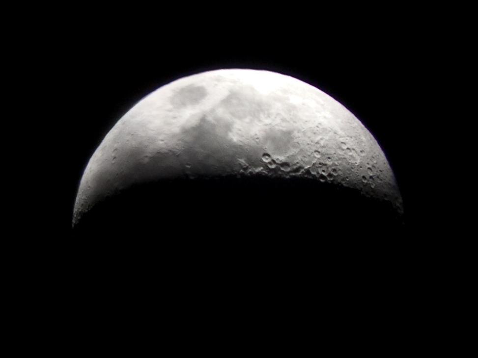 IMAGE: http://chuck-d.net/imagery/Astrophotography/Moon%20Shots/Moon%20Shot.jpg