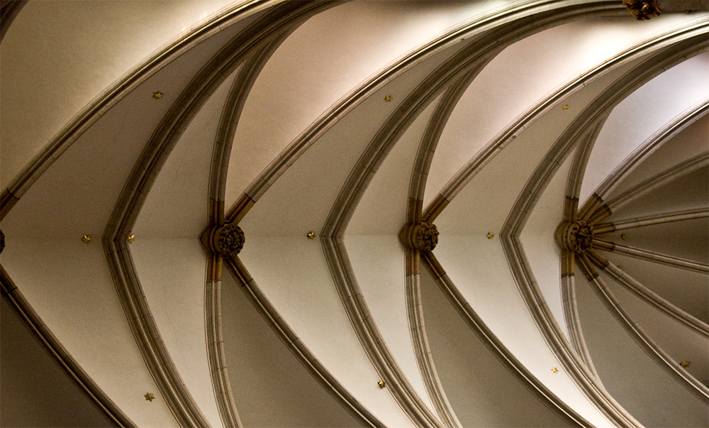 IMAGE: http://chuck-d.net/images/potn/EuroTrip2008/Vaulted.jpg