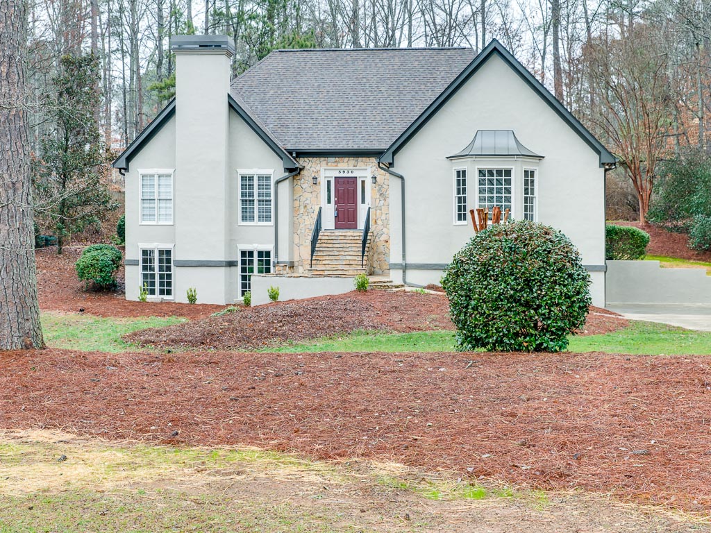 IMAGE: http://chuck-d.net/images/potn/RealEstate/5930%20Camp%20Chase/026-5930%20Camp%20Chase-SMALL.jpg